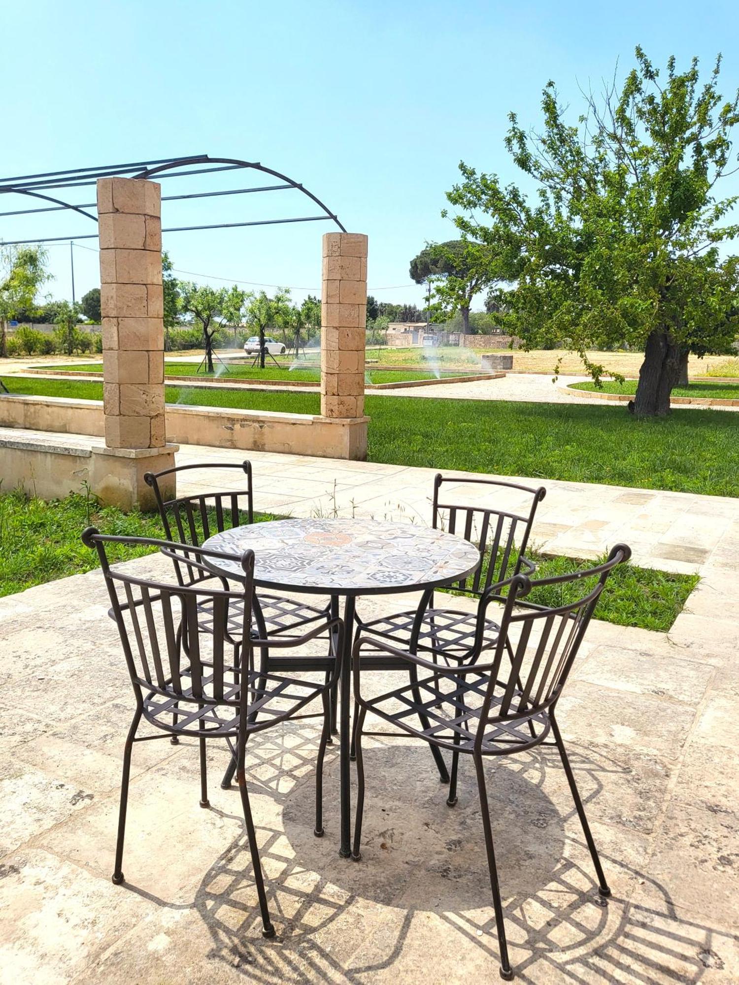 Casina Fontana Bed & Breakfast Lecce Exterior photo